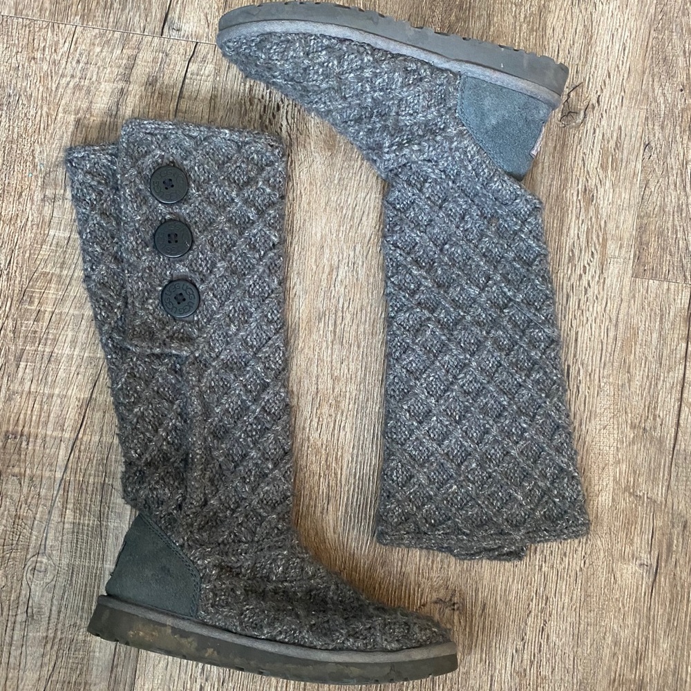 Grey ugg boots